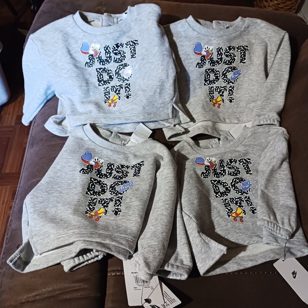 2#Nike long sleeve sweatshirts new with tags#2 available